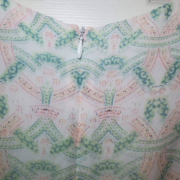 Cabi-Heart of Cabi # 250-Sleeveless Tiered Layered Blouse-Ombre Mosaic-M - Picture 5 of 9